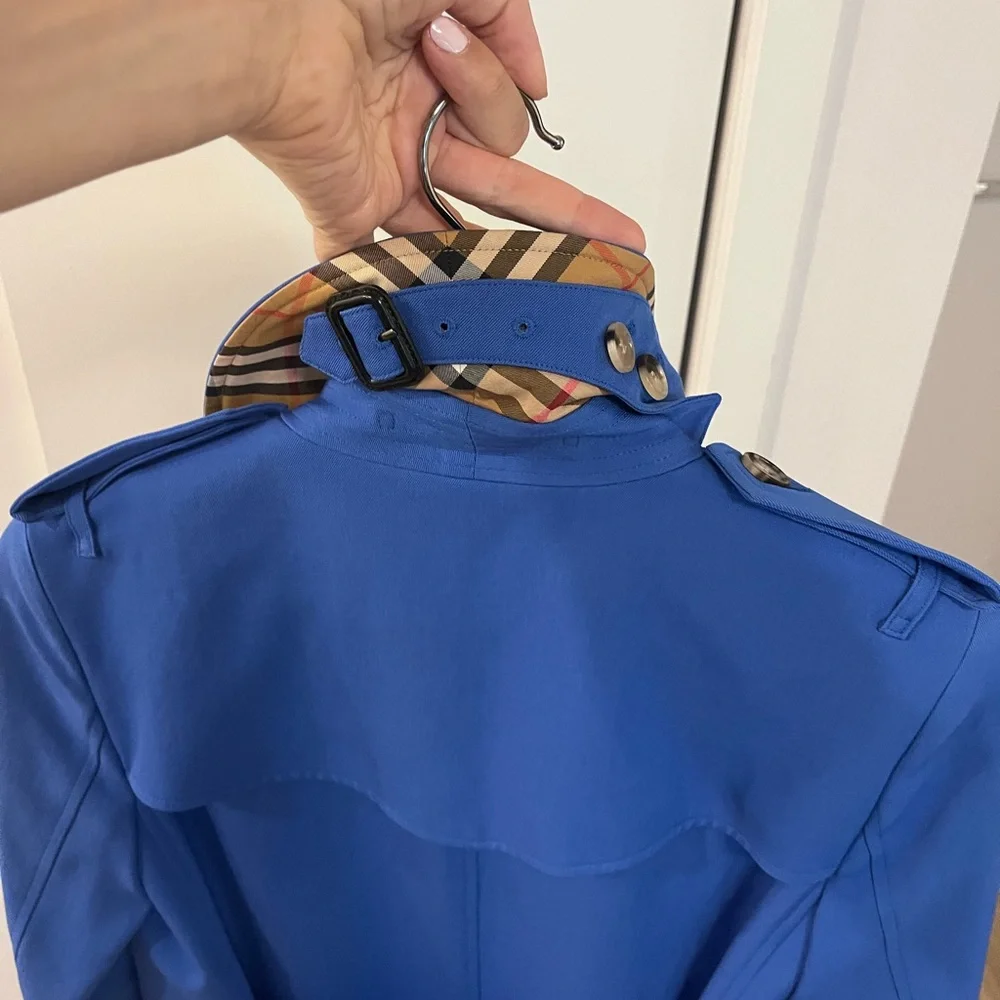BURBERRY | Royal Blue Double-Breasted Coat “sandringham” mid length - Picture 4 of 15